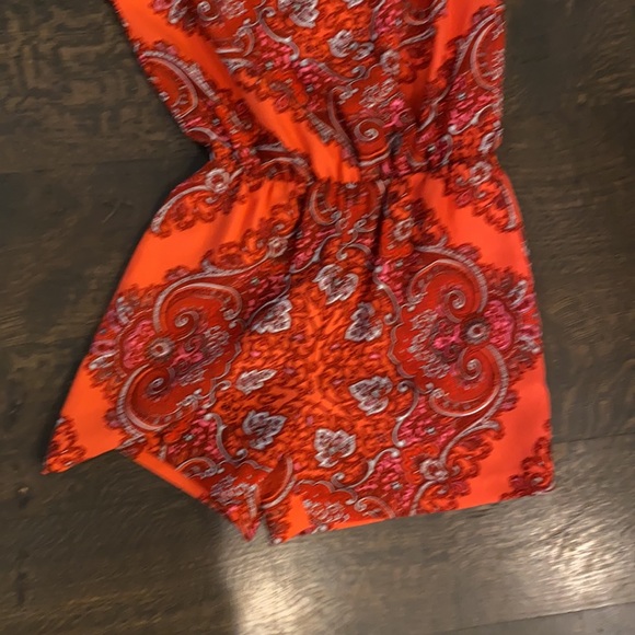 Banana Republic romper - Picture 3 of 4